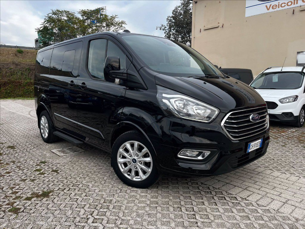 FORD Tourneo Custom 320 2.0 tdci 185cv Titanium L1H1 auto E6.2